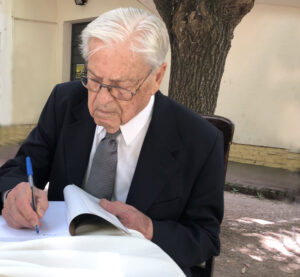 Dr. Samuel Taleisnik